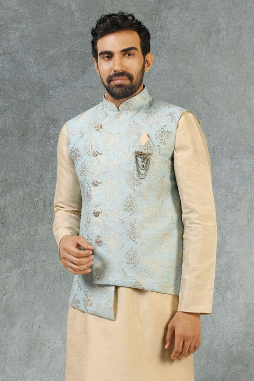 Kurta Pajama Court